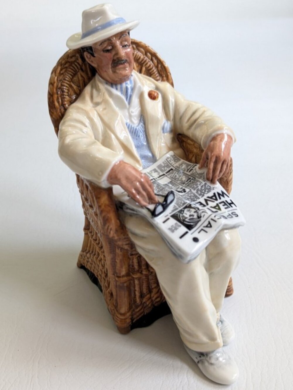 Taking Things Easy figurine by Royal Doulton